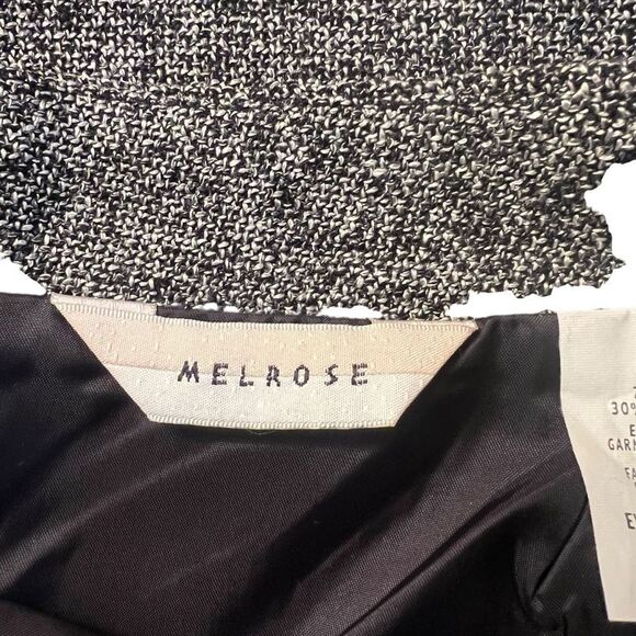 Melrose grey tweed like shirt with flower‎ detail. - Picture 3 of 7